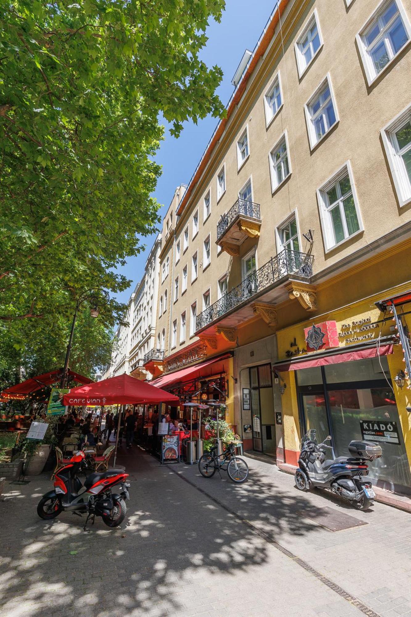 Little Treasure At Liszt With Free Parking בודפשט